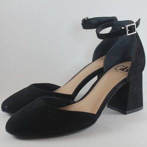 Moving Sale!! Gianni Bini Black Suede Heels. Closed toe Suede Heels. 6 1/2 Shoes
